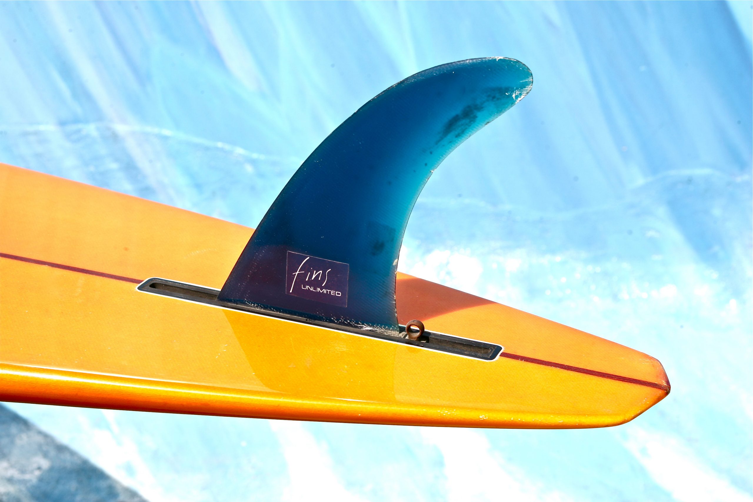central fin surfboard