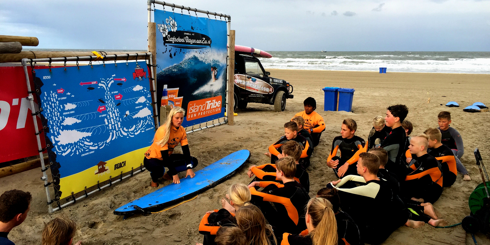 group surf lesson 