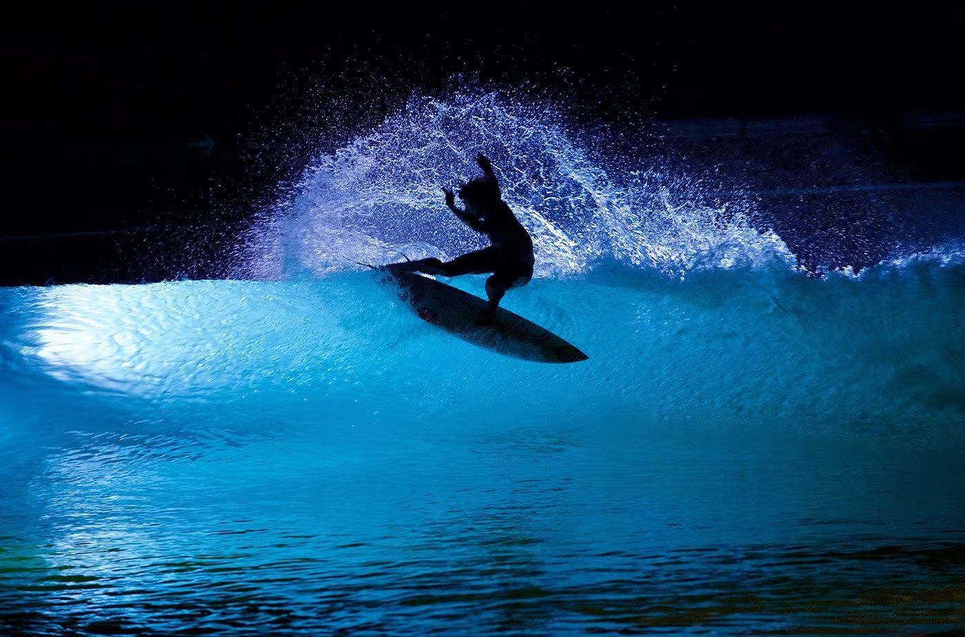  Night Surfing