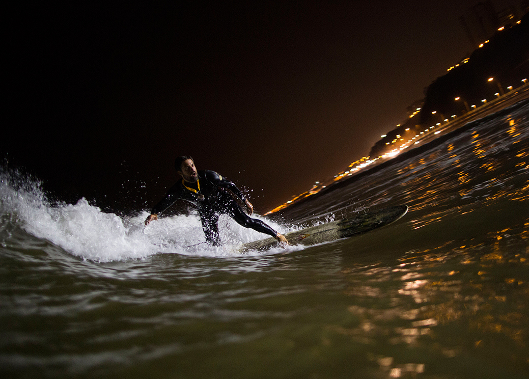 Where and When to Ride the Waves: Night Surfing Uncovered