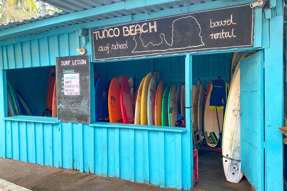 El Salvador's surf shop